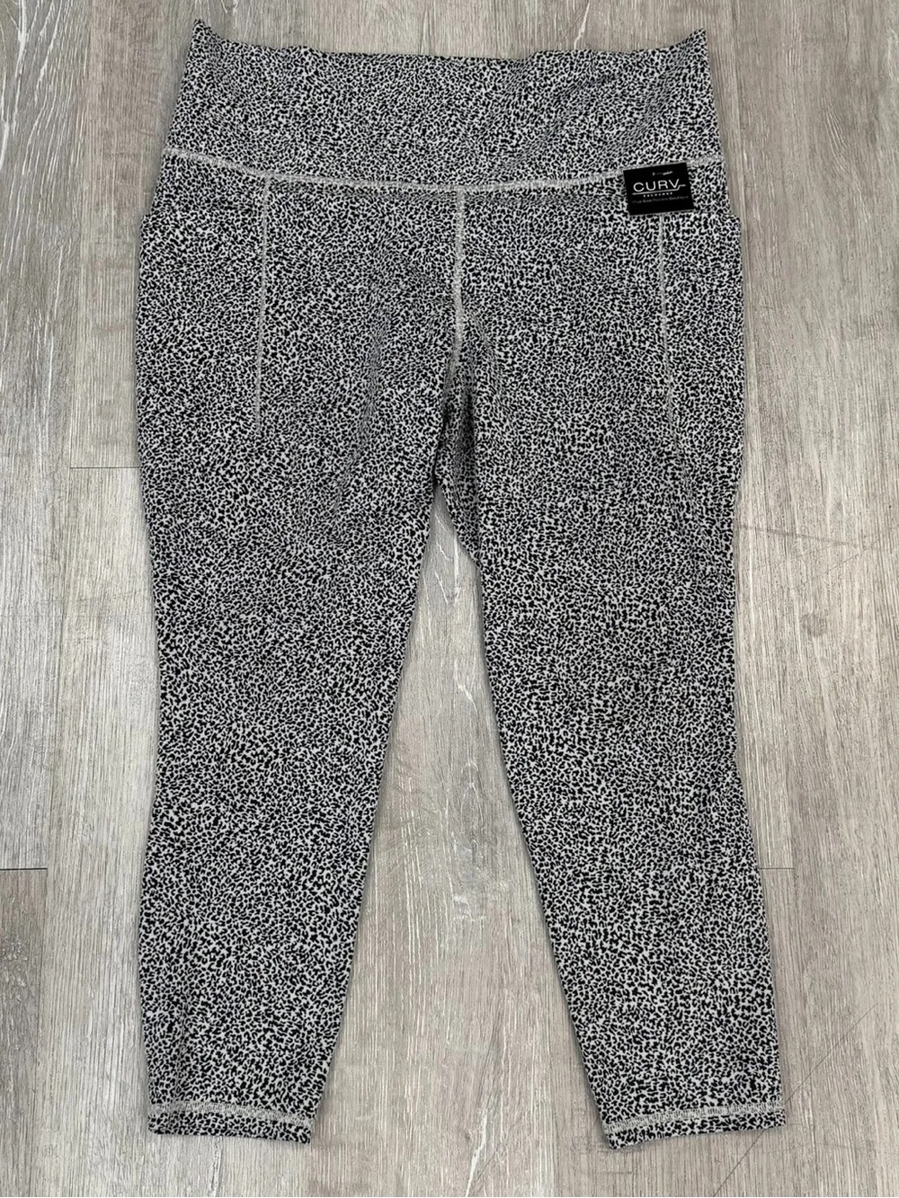 Athleta White & Grey Micro Cheetah Print Leggings - Size XL